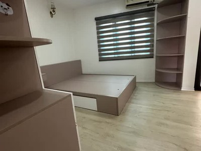 Nhà đẹp ô tô đỗ cửa phố nguyễn văn linh 32m2 x 4 tầng 7.2 tỷ long biên-hà nội. 0