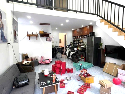 Bán nhà 2 tầng hẻm xe hơi 52m2 6.2x8.5m mới đẹp ở ngay chỉ 4,5 tỷ gần tô ngọc vân tam bình thủ đức 3