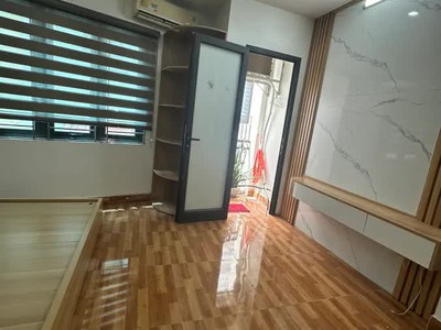 Nhà đẹp ô tô đỗ cửa phố nguyễn văn linh 32m2 x 4 tầng 7.2 tỷ long biên-hà nội. 1