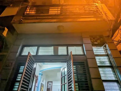 Bán nhà riêng dân xây phố ngọc thụy 38m2 3 tầng 6.3 tỷ long biên hà nội. 0