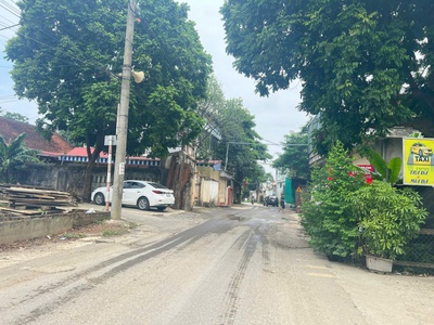 Tôi cần tiền đáo hạn ngân hàng nên bán gấp 83m tại Hòa Lạc mà chỉ hơn 1 tỷ 2