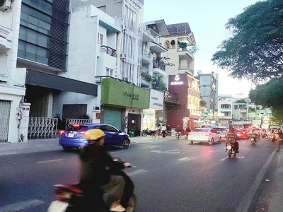 Bán nhà mặt tiền kinh doanh hồ văn huê, p9, phú nhuận, 40m2, 2 tầng 3