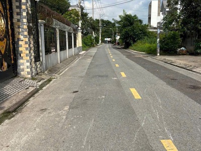 Xưởng hóc môn  898m  , cho thuê 45tr/tháng   đường nhựa 12m, giá 28 tỷ 3