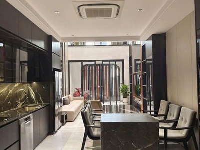 Nhà mới ô tô thang máy ngọc thụy long biên 0