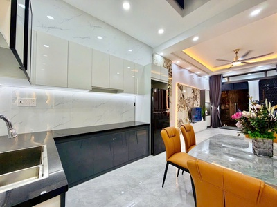 4❌14m, bán nhà đẹp 2 tầng, 3pn, 656/ quang trung, p11 gò vấp, 5 tỷ xíu 2