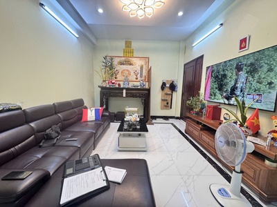 Nhỏ tiền   lô góc   full nội thất   chung cư việt hưng 3
