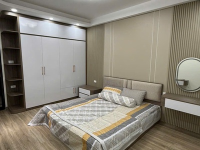 Bán nhà phố cổ ngọc lâm   5 tầng thang máy   full nội thất  4