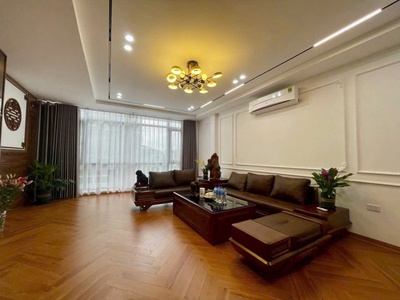 Bán nhà 6 tầng thang máy - ngọc lâm - oto đỗ cửa 3
