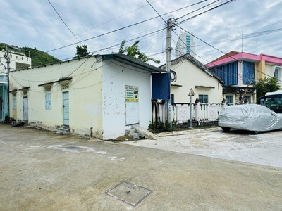 Bán đất tặng nhà lô góc 2 mặt tiền - gần biển nha trang 0