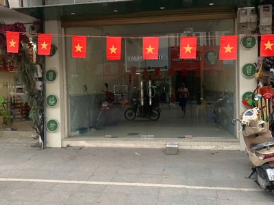 Cho thuê nhà trung tâm khâm thiên   mặt tiền 5m, không bị che cây 0