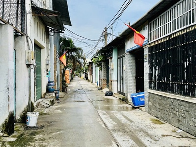 Gấp bán đất gần chợ bình thành hẻm 6m xe hơi ngủ nhà 180m2 ngang gần 5- nhỉnh 6 tỷ 0