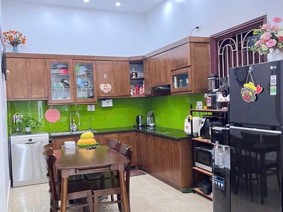 Bán nhà mặt đường trục chính KĐT Đông Nam Cường, TP HD, 66m2, mt 6.5m, 3.5 tầng, 5 ngủ 2