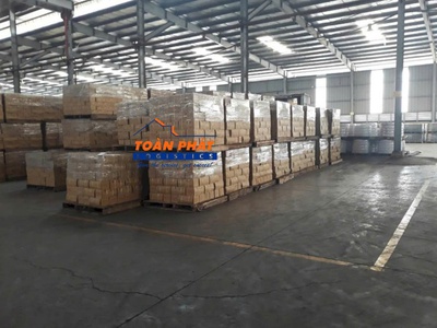  Toàn Phát - Kho lưu trữ cao su, keo và dầu nhớt chuyên dụng 3