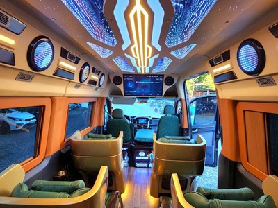 Cho thuê xe Limousine 9 chổ 0