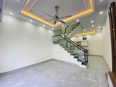 Siêu phẩm nhà 3 tầng xây mới   Ngay trung tâm Núi Đèo 1