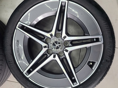 Cần bán mâm mercedes c300 amg 18 inch 2hệ 0