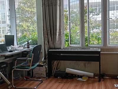 Bán nhà lô góc hoàng quốc việt, 1 mặt phố, 1 mặt ngõ, kinh doanh đỉnh 1