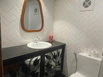 Bán khách sạn mặt phố hàng bè, 120m2, 7 tầng thang máy, tổng 16 phòng, 89.5 tỷ 2