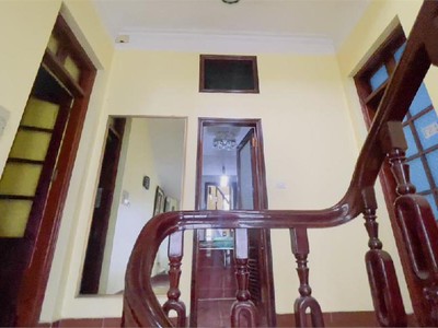 Nhà lô góc mặt phố hoàng quốc việt, mặt tiền 6.8m, kinh doanh mọi loại hình 2