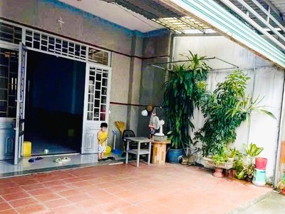 Xe hơi ngủ trong nhà ngay chợ dĩ an - 125m2  5m x 25m  khu vực dân trí cao - nhỉnh 3 tỷ 3