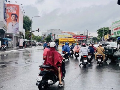 Mặt tiền kinh doanh thoại ngọc hầu   2 tầng   108m   4x27    giá chỉ 10.x tỷ 1