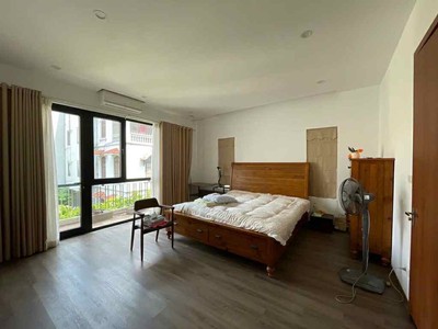 Biệt thự mini nguyễn sơn- bệnh viện tâm anh, 122m x 4 tầng, mặt tiền 6.5m, nở hậu, full thổ cư 3