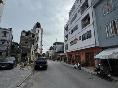 Nhà mới đẹp 8 tầng thang máy phố thượng thanh 45m2 x  16.9 tỷ long biên hà nội. 0
