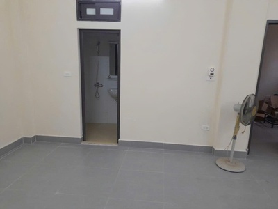 Cho thuê mbkd ô tô tránh hoàng đạo thành 32m2 x 1 tầng, 7 triệu spa, nail thuốc tốt 3