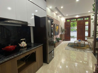 Bán nhà 5 tầng bát khối - long biên - 32m - mặt tiền 3.6m - 7.25 tỵ 3