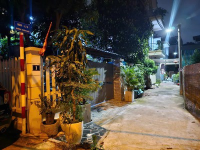 Bán nhà riêng ô tô đỗ cửa  độc lập- cự khối  60- 3 tầng nhỉnh 6 tỷ long biên. 4