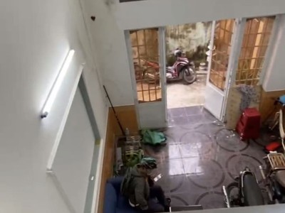 Nhà kiệt gần đường núi thành khu đại học, 45m2, lửng đúc, 2.x tỷ 3