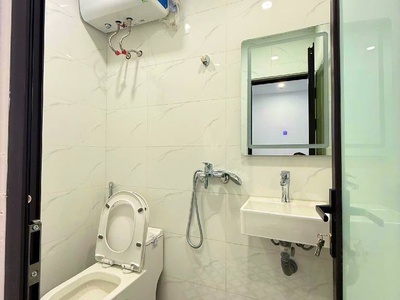 Tập thể nghĩa tân cầu giây dt 81m 2 ngủ 2 wc giá 3 tỷ 950 4