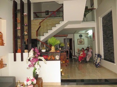 Bán nhà mặt phố mỹ đa tây 9, ngũ hành sơn, đà nẵng. dt 100m2, 3 tầng, 4pn. sổ đỏ, giá 9.8 tỷ. lh: 1