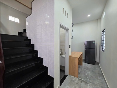 Căn góc 2 mặt tiền lô nhì đường trần xuân soạn, quận 7   cách mặt tiền 15m 2
