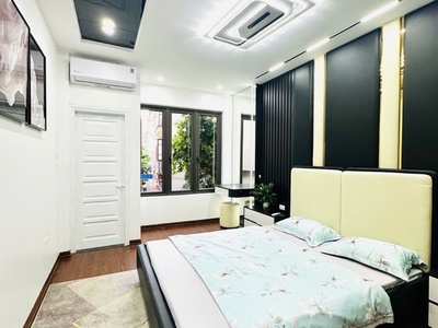 Võ chí công 32m giá 8,25 tỷ,dân xây ,phân lô,ba gác đỗ cửa,full nội thất 2