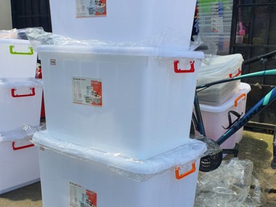 Thùng nhựa trắng đa năng có bánh xe tiện dụng. Giá sỉ tại Phước Đạt 1