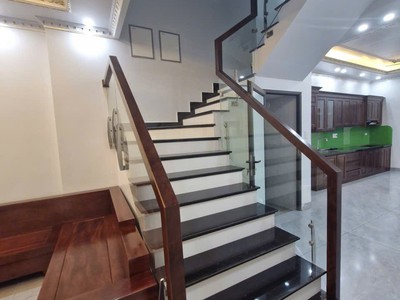 Bán nhà 3 tầng ngõ phố Bình Lộc, phường Lê Thanh Nghị, TP HP, 72.7m2, mt 4m, 3 ngủ, 4.x tỷ 2