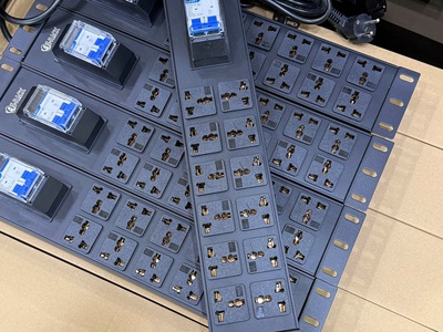 Sắn thanh nguồn PDU, ổ điện 12 ổ cắm đa năng 32A có kèm dây nguồn 2M hãng Ancomteck 3