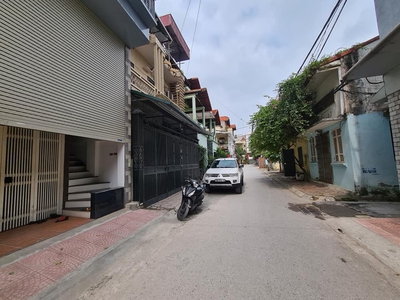 Hiếm Có, Đất Phố Nguyễn Sơn, Bồ Đề, 95m2, MT7.6m, Vỉa Hè, Kinh Doanh, Ô Tô Tránh 0