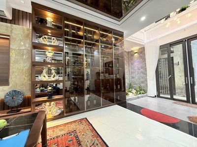 Ngọc Khánh 55m2 x 6 tầng thang máy - NGÕ THÔNG - Mặt tiền RỘNG - FULL NỘI THẤT - GẦN PHỐ. 0