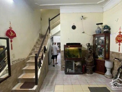 Căn nhà 216tr/m - sổ đẹp - có 2 ngõ đi - 4 tầng - gần phố có điểm gì để chê 1