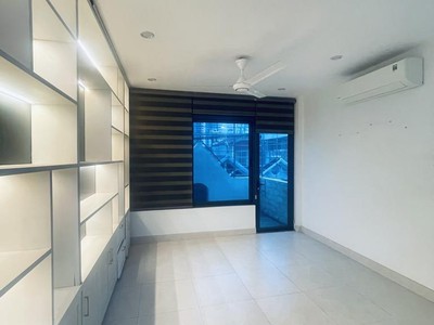 Nhà bán tây thăng long 42m2, 5 tầng, ô tô đỗ cửa, gần trường đại học 1