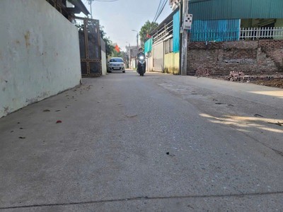 Bán 76m tổ 10 tt quang minh,mt 5m,trục kinh doanh,ô tô tránh 2