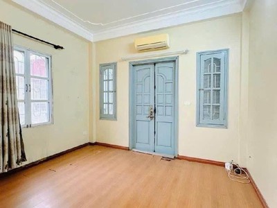 Bán nhà văn tiến dũng 38m2, 5 tầng, ô tô đỗ cửa, gần đại học mỏ địa chất 1