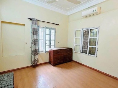 Bán nhà văn tiến dũng 38m2, 5 tầng, ô tô đỗ cửa, gần đại học mỏ địa chất 4