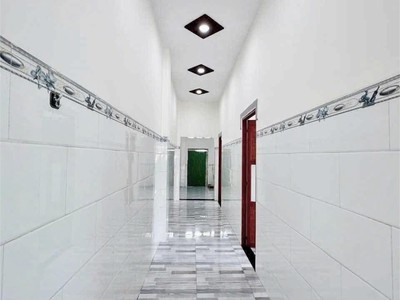 Bán nhà cấp 4 mặt tiền hẻm thông gần chợ vĩnh lộc A bình chánh giá 880 triệu 2