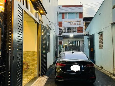 Nhà đường phạm văn chiêu phường 16 quận gò vấp cũ. 0
