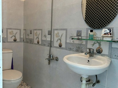 Nhà 4 tầng ngay chợ rạch ông p2 q8 , giá : 12 tỷ  tl 4