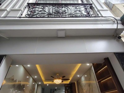 Hot   bán nhà 5 tầng đẹp long lanh   lô góc   ô tô đỗ cửa   kinh doanh   thang máy   trung tâm tiện 2