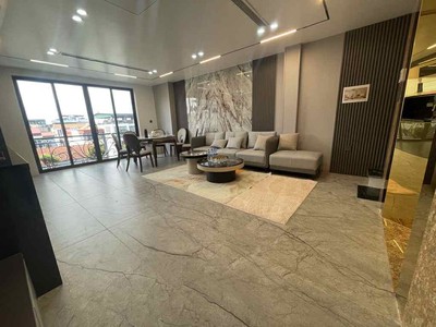 Nhà đẹp hồng tiến, 45m x 6 tầng, mặt tiền 5m, gara ôtô, full nội thất 4